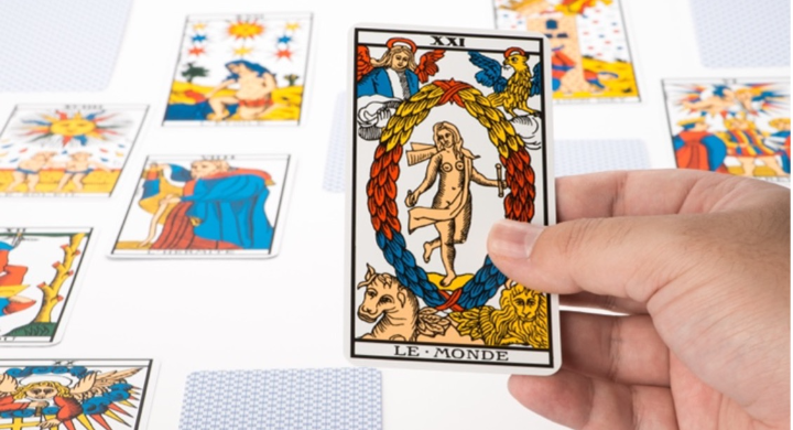 Rencontre amoureuse à venir : Quels signes le tarot vous envoie ?